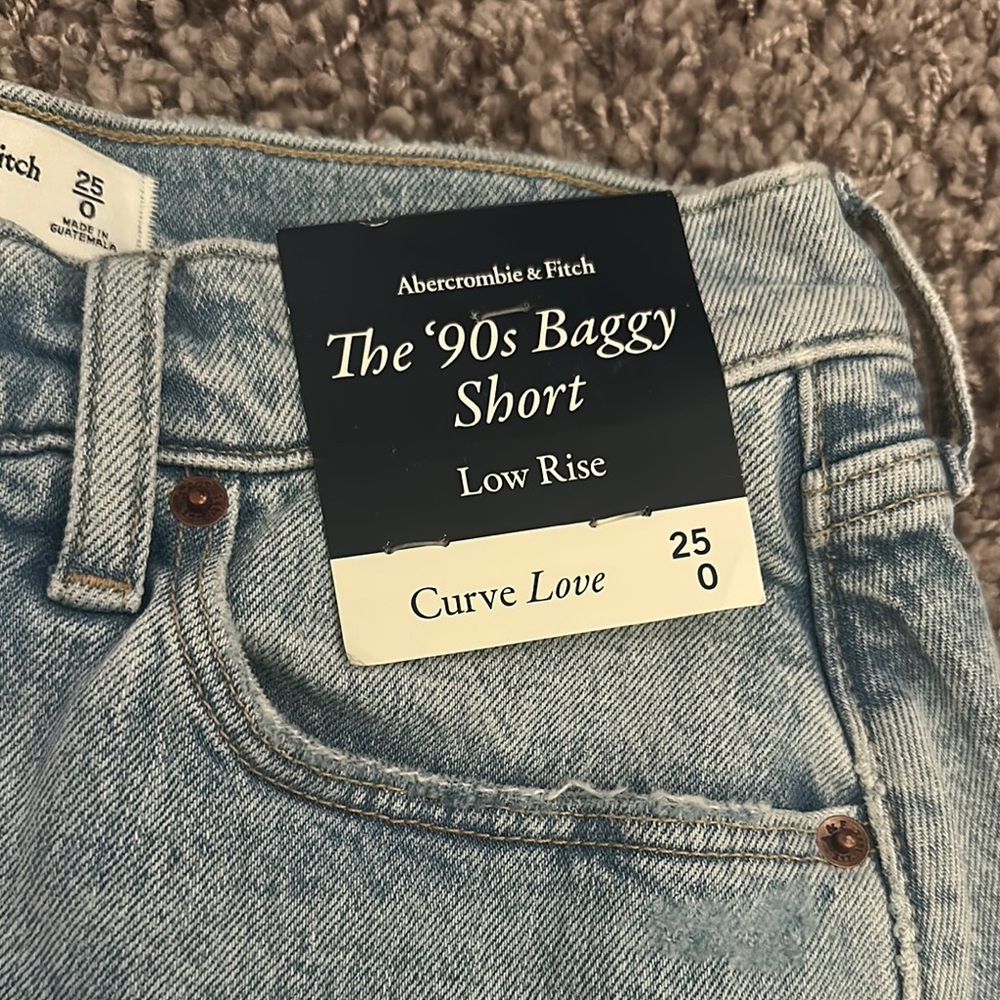 Abercrombie & Fitch '90s Baggy Shorts